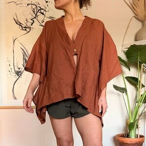 Rust V-Neck Flow Tunic Top Women's Winged-Sleeve Kimono with Front Pockets